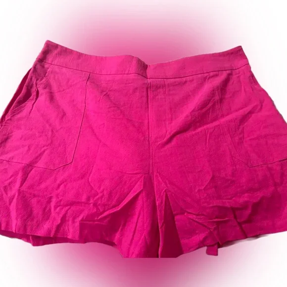 💕 PLUS Hot Pink Shorts 💕 - Picture 4 of 6